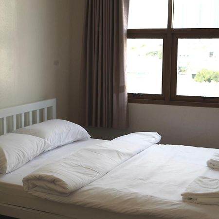 בנגקוק Krung Tone Hostel מראה חיצוני תמונה